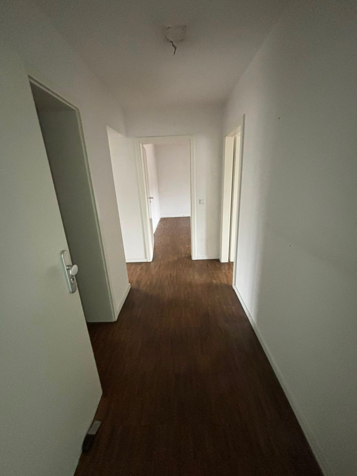 Wohnung in Düsseldorf nach der Entrümpelung, besenrein übergeben (Bild 5)