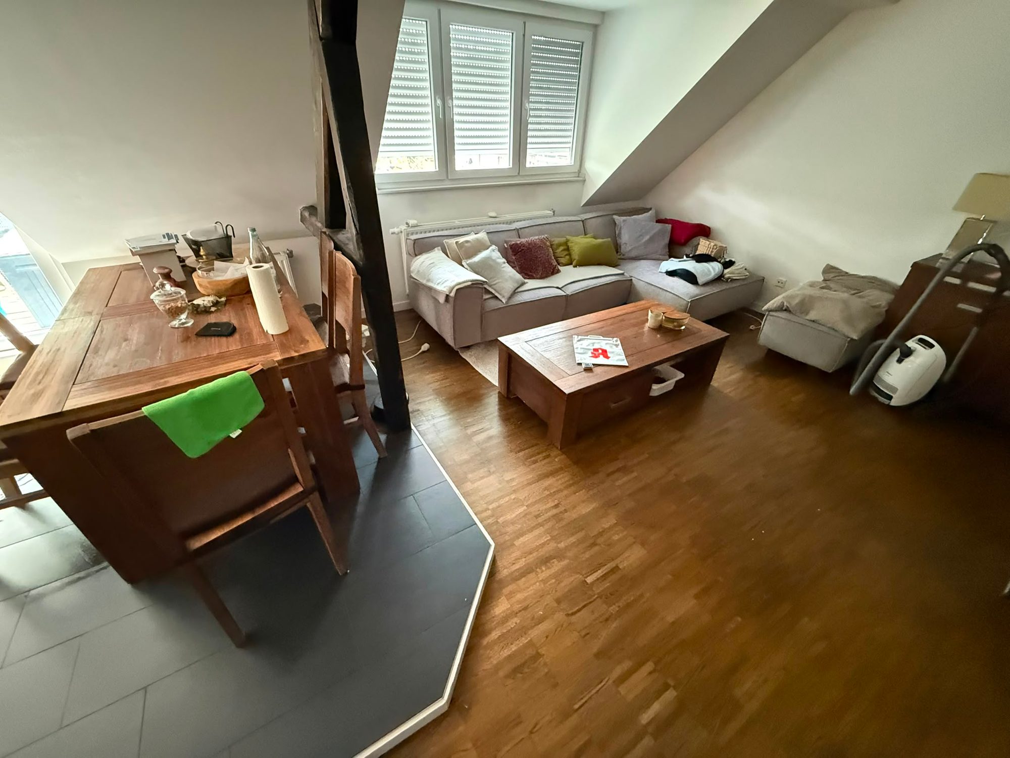 Wohnung in Düsseldorf vor der Entrümpelung (Bild 2)