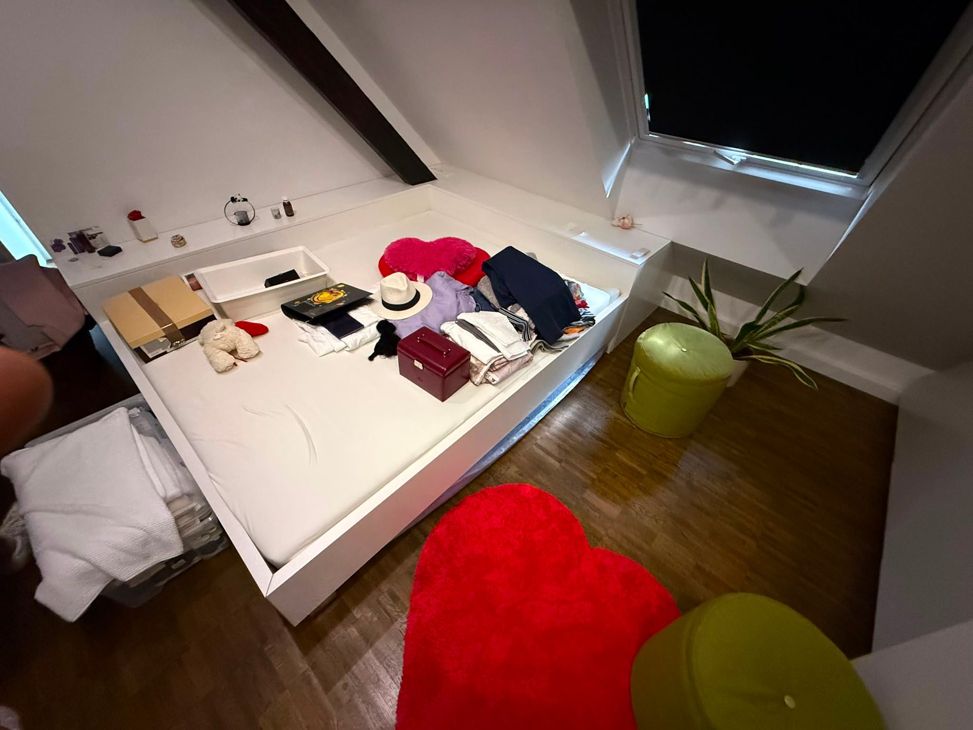 Wohnung in Düsseldorf vor der Entrümpelung (Bild 5)