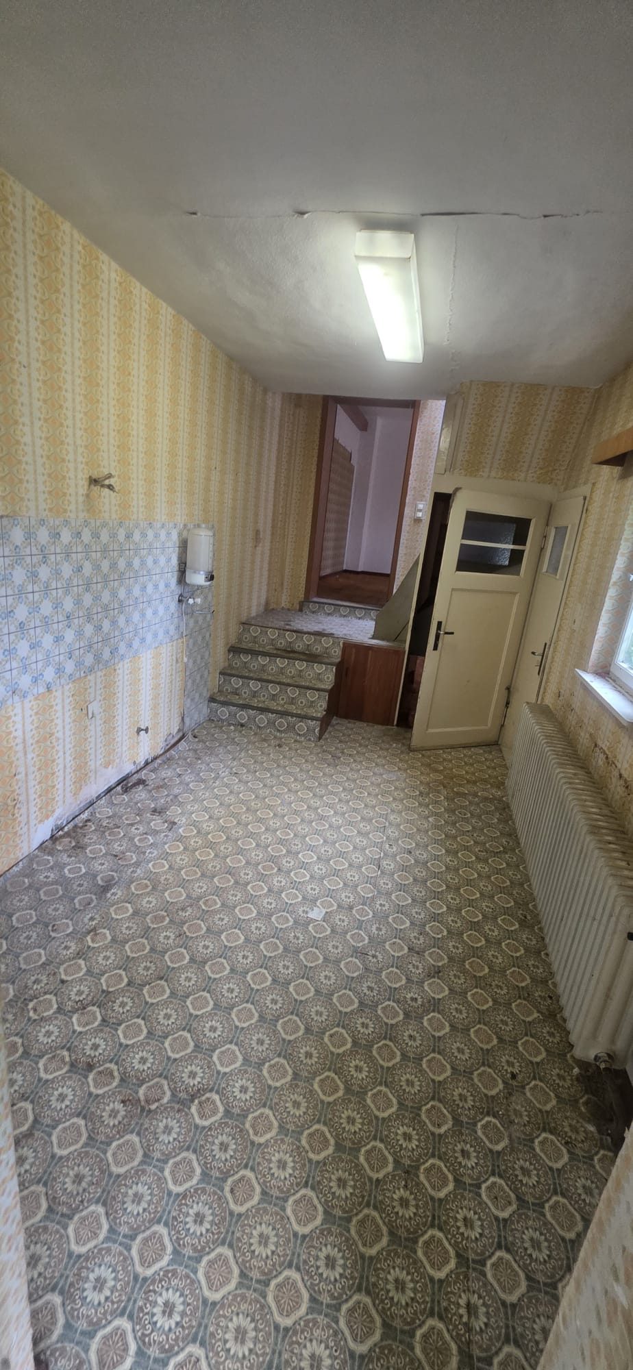Haus in Düsseldorf-Itter nach der Entrümpelung, besenrein übergeben (Bild 12)