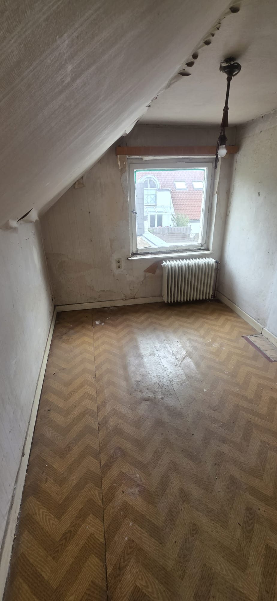 Haus in Düsseldorf-Itter nach der Entrümpelung, besenrein übergeben (Bild 13)