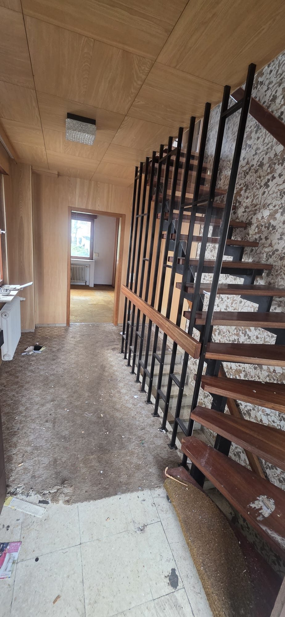 Haus in Düsseldorf-Itter nach der Entrümpelung, besenrein übergeben (Bild 2)