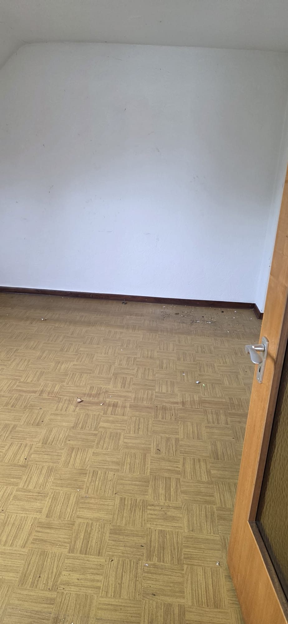 Haus in Düsseldorf-Itter nach der Entrümpelung, besenrein übergeben (Bild 4)