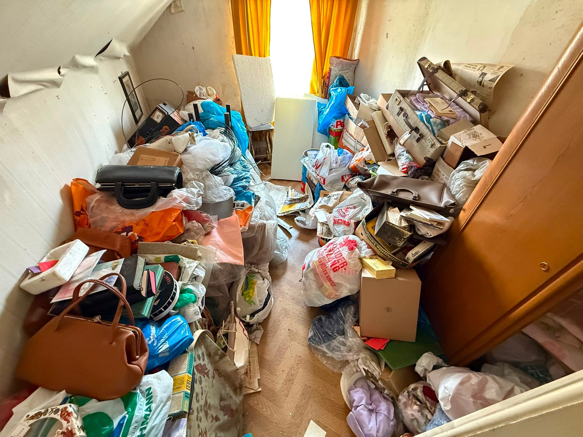 Haus in Düsseldorf-Itter vor der Entrümpelung (Bild 10)