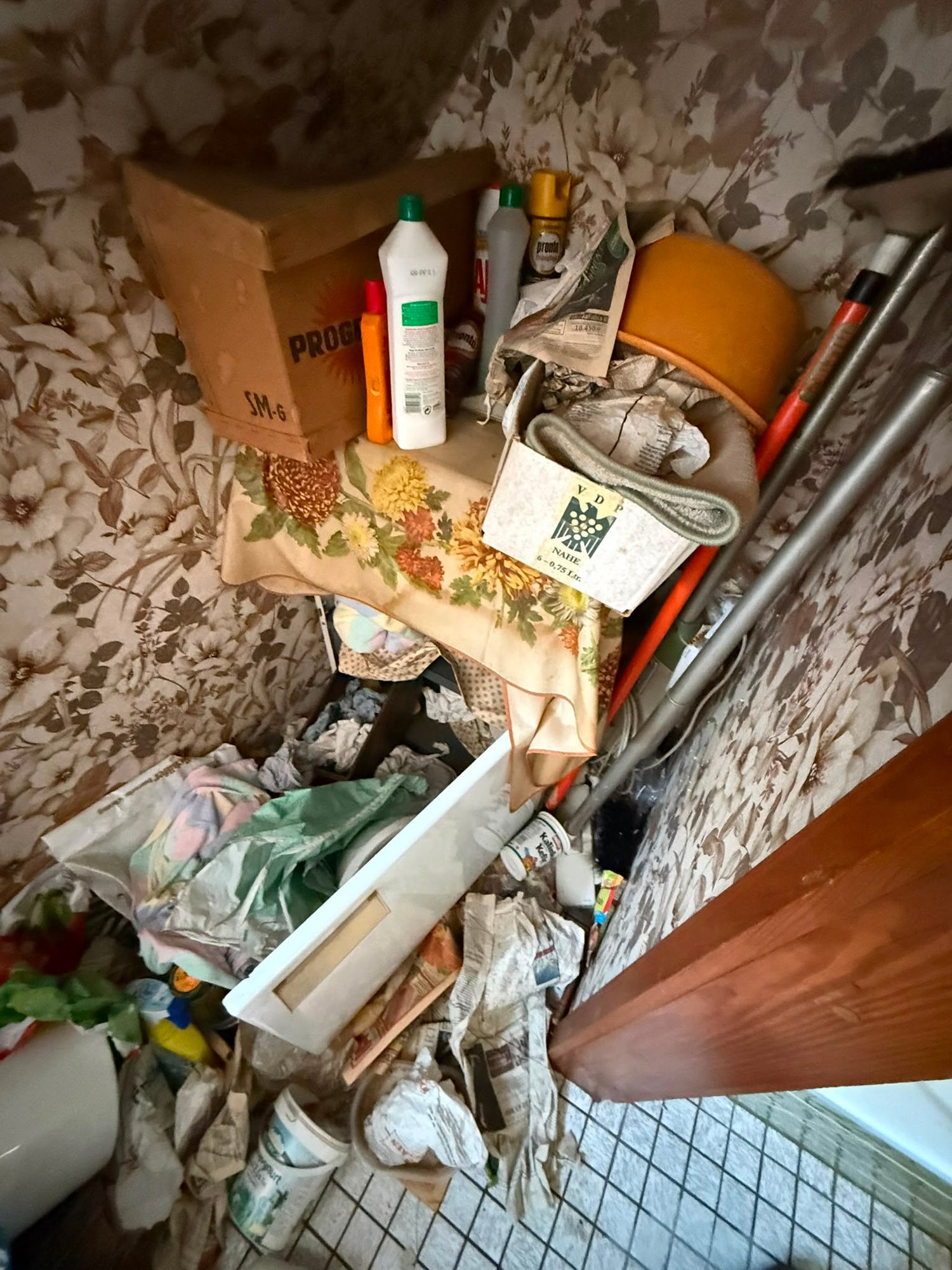 Haus in Düsseldorf-Itter vor der Entrümpelung (Bild 16)