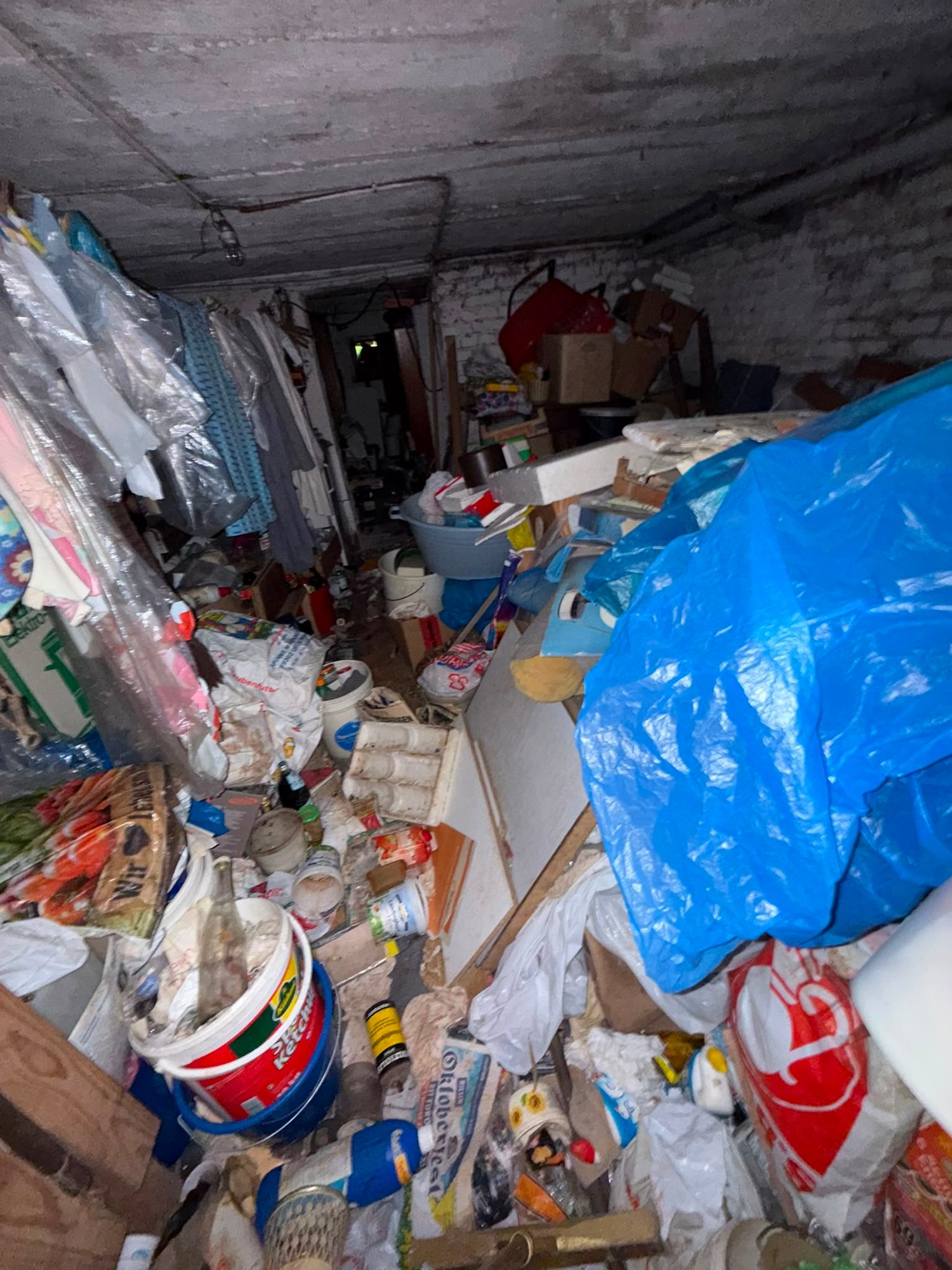 Haus in Düsseldorf-Itter vor der Entrümpelung (Bild 4)