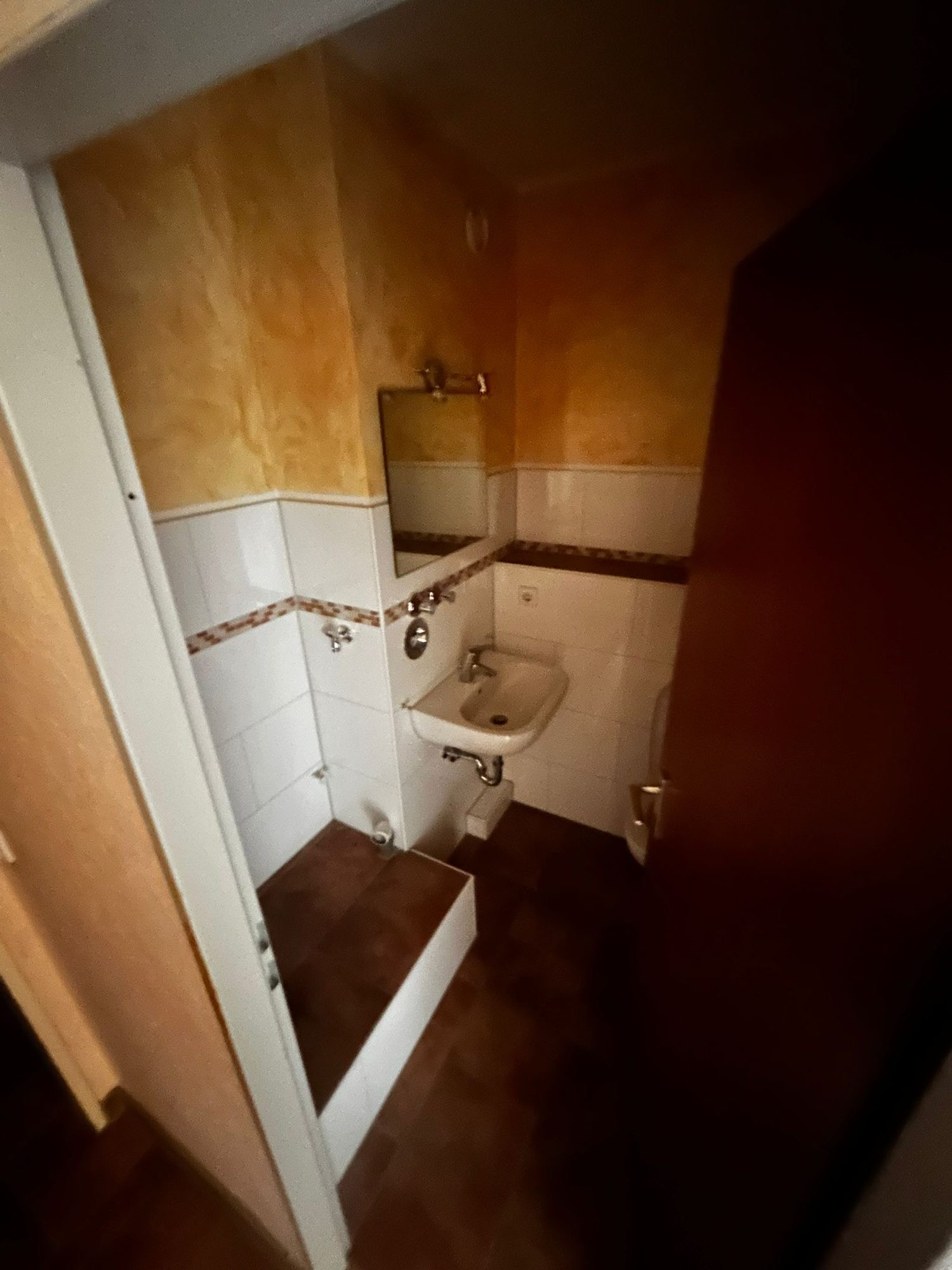 Wohnung in Erkrath-Hochdahl nach der Entrümpelung, besenrein übergeben (Bild 1)