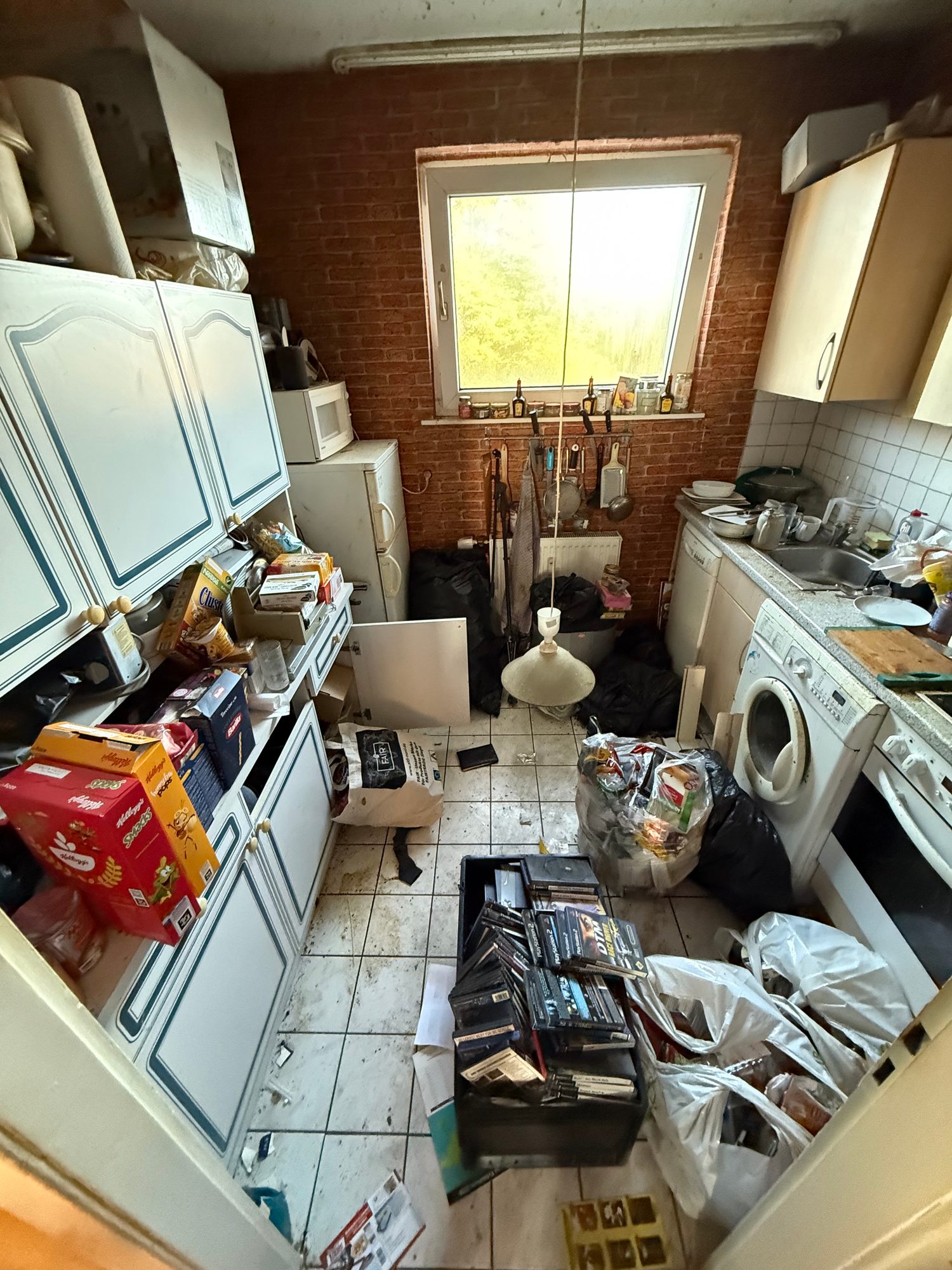 Wohnung in Heiligenhaus vor der Entrümpelung (Bild 6)